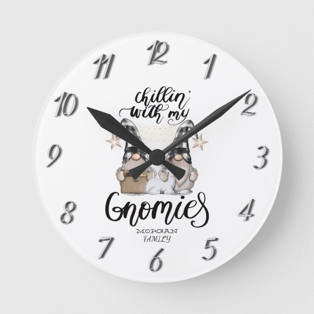 Reloj Redondo Mediano Adorable Gnomes Cute Gnomes Negro Tapado de Búfalo (Anverso)