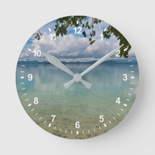 Reloj Redondo Mediano Aguas Tranquilas De La Laguna De Marovo