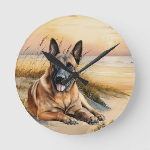 Reloj Redondo Mediano Amante del perro Malinois Belga Playa de Arena