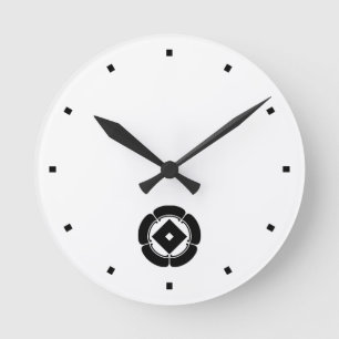 Reloj Redondo Mediano Apollador de uñas en goka
