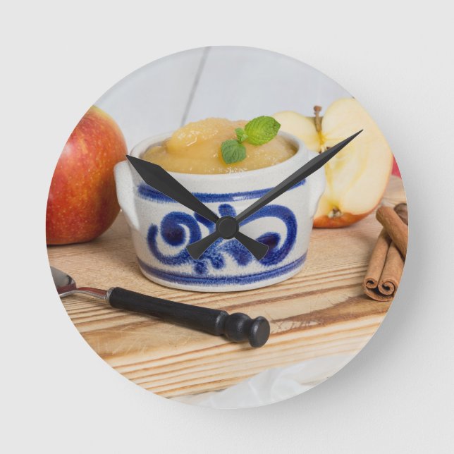 Reloj Redondo Mediano Applesauce con canela en tazón de gres (Anverso)