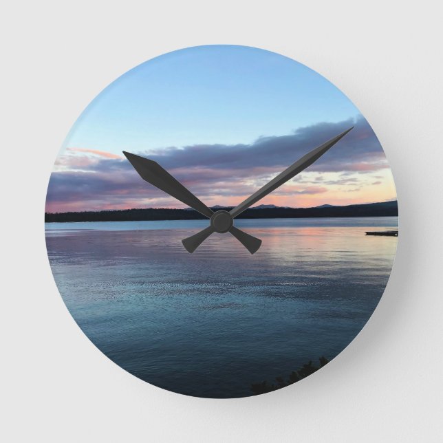 Reloj Redondo Mediano Atardecer en el lago Crescent, OR (Anverso)