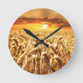Reloj Redondo Mediano Atardecer Sobre El Campo De Cornfield