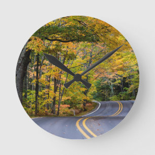 Reloj Redondo Mediano Autumn Canopy Of Color Along Highway 41