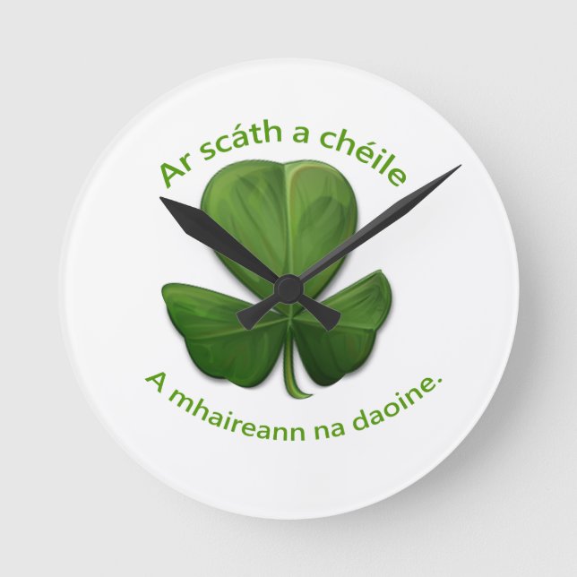 Reloj Redondo Mediano Bajo el refugio del otro, la gente sobrevive (Anverso)