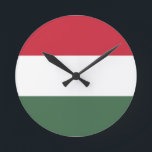 Reloj Redondo Mediano Bandera de Hungría<br><div class="desc">Bandera de Hungría</div>