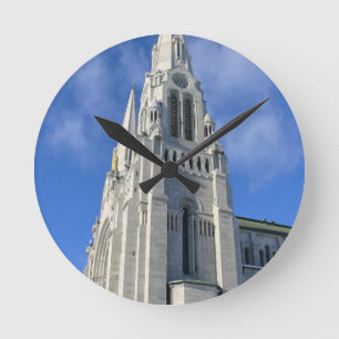Reloj Redondo Mediano Basílica de Santa Ana de Beaupre, Quebec, Canadá