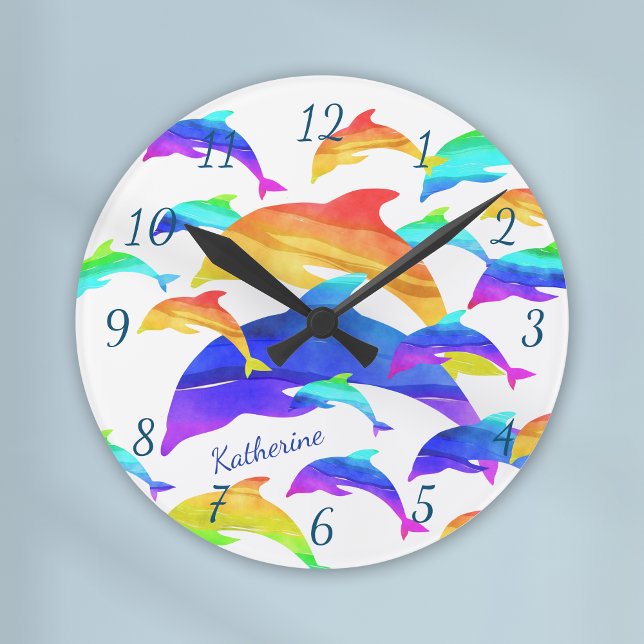 Reloj Redondo Mediano Beautiful Dolphins in Rainbow with First Name (Subido por el creador)