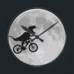Reloj Redondo Mediano Bicicleta Dinosaurio y Luna<br><div class="desc">lleno de caprichos - ¿no lo entiendes? Bueno,  apesta ser tú.</div>