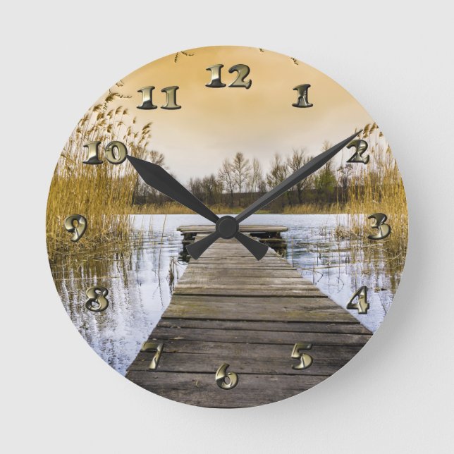Reloj Redondo Mediano Boardwalk Dock on Ukraine River (Anverso)