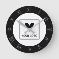 Bobby Pin Roman Numerals Salón de pelo Tu Logo