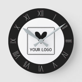 Reloj Redondo Mediano Bobby Pin Roman Numerals Salón de pelo Tu Logo