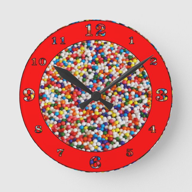 Reloj Redondo Mediano Bolas De Candy Con Acento De Círculo Rojo (Anverso)