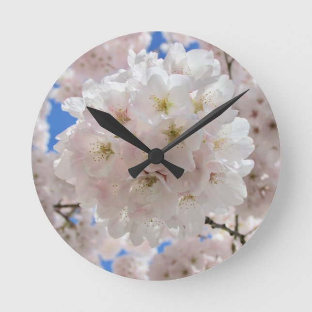 Reloj Redondo Mediano Bolas de flores rosadas. (Anverso)