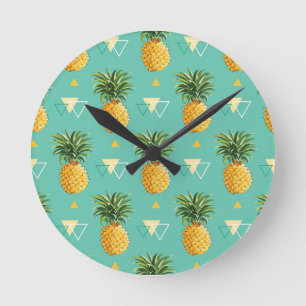Reloj Redondo Mediano Bright Pineapples On Geometric Pattern