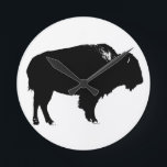 Reloj Redondo Mediano Búfalo negro y blanco de Bison Silhouette Pop Art<br><div class="desc">Icénicas imágenes históricas estadounidenses occidentales - Obra fotográfica de búfalo</div>