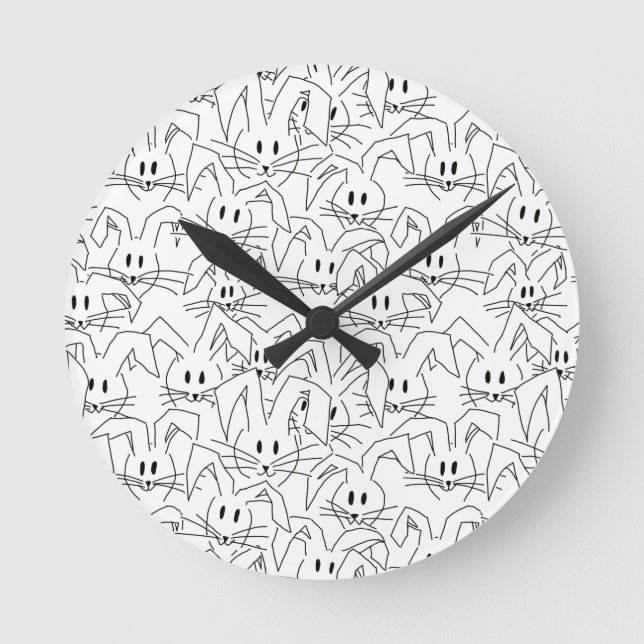 Reloj Redondo Mediano Bunches de Bunnies en blanco - sin costura.    (Anverso)
