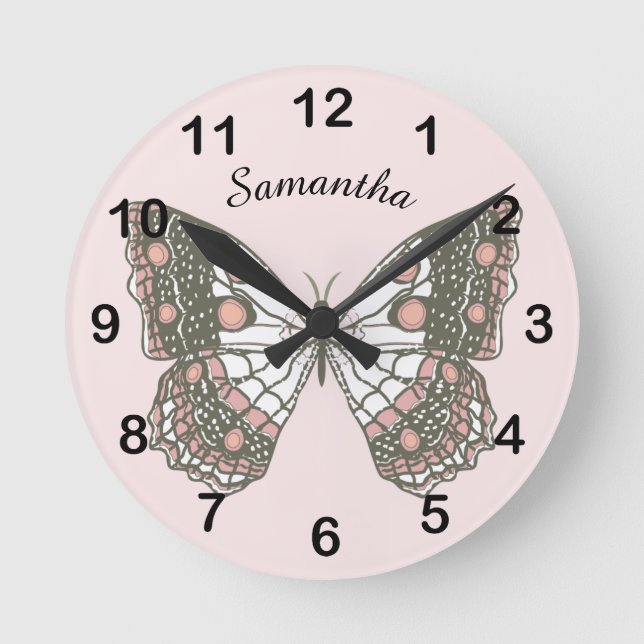 Reloj Redondo Mediano Butterfly & Custom Name on Soft Pink (Anverso)
