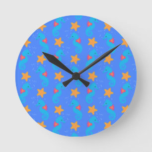 Reloj Redondo Mediano Caballos De Mar Azules Y Patrón De Starfish