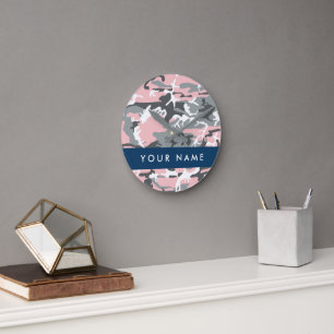 Reloj Redondo Mediano Camuflaje rosa y gris Personaliza tu nombre