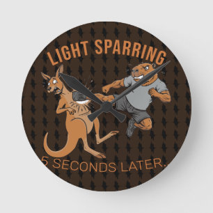 Reloj Redondo Mediano Capybara divertido vs canguro ligero esparring MMA