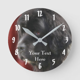 Reloj Redondo Mediano Cara de perro negra de Terranova personalizada