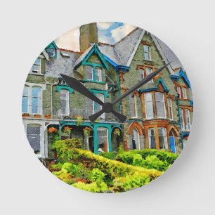 Reloj Redondo Mediano Casa victoriana en Keswick pintada con acuarela