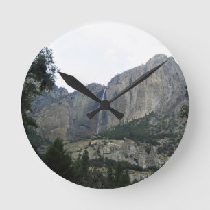 Reloj Redondo Mediano Cascadas de alta yosemite, Parque Nacional Yosemit