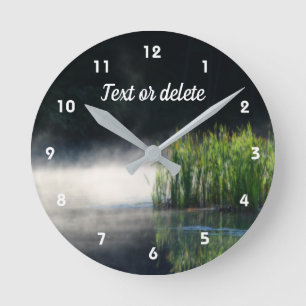 Reloj Redondo Mediano Cattails In The Mist On A Pond Orton Personalized