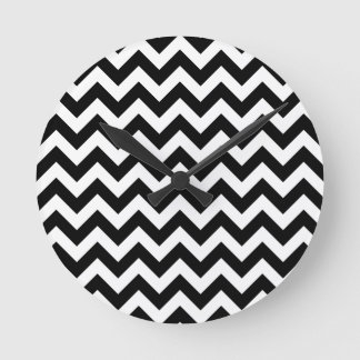 Reloj Redondo Mediano Chevrons blancos y negros grandes y modernos de pe
