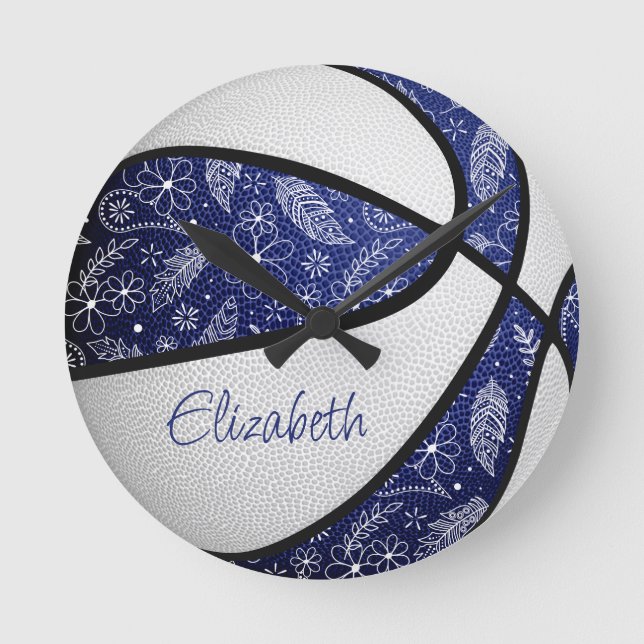 Reloj Redondo Mediano chicas blancos azules boho plumas patrón baloncest (Anverso)