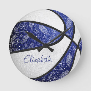 Reloj Redondo Mediano chicas boho plumas patrón baloncesto azul blanco