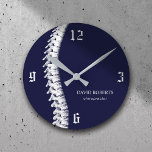 Reloj Redondo Mediano Chiropráctico Chiropráctico Armada Terapéutica de<br><div class="desc">Chiropráctico Quiropráctico Terapia de la columna vertebral Chiro Navy Blue Clocks.</div>