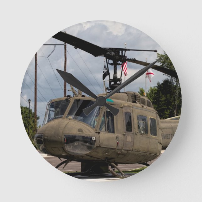 Reloj Redondo Mediano Chopper Militar Huey de la época de Vietnam Vieja (Anverso)