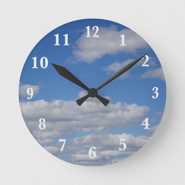 Reloj Redondo Mediano Cielo azul y nubes - números blancos (Anverso)