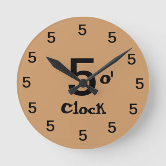 Reloj Redondo Mediano Cinco en punto