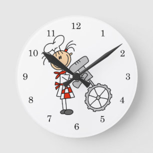 Reloj Redondo Mediano Cocinera Femenina Usando Batidora