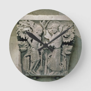 Reloj Redondo Mediano Column capital depicting Christ and James the Less