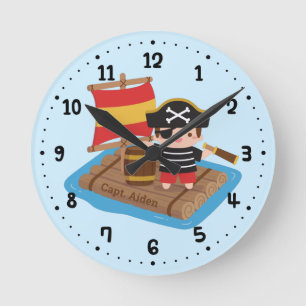 Reloj Redondo Mediano Conjunto de niño lindo pirata zarpa en balsa de ma