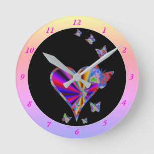 Reloj Redondo Mediano Corazón arcoiris y mariposa