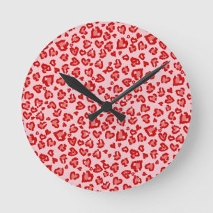 Reloj Redondo Mediano Corazón Estampado Leopardo en Rojo sobre Rubor