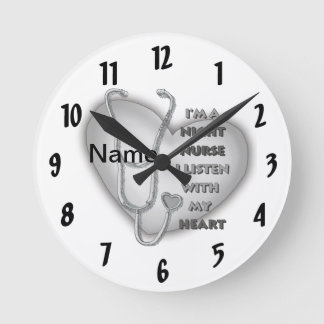Reloj Redondo Mediano Corazón Gris Enfermera Nocturna