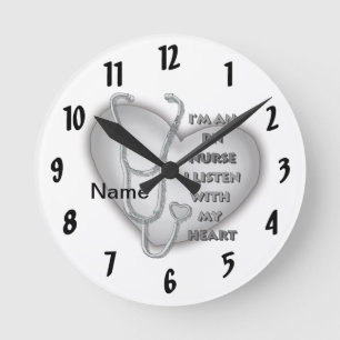 Reloj Redondo Mediano Corazón Gris RN Enfermera Registrada