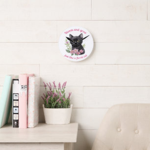 Reloj Redondo Mediano Crecer y florecer en el diseño floral de un gato