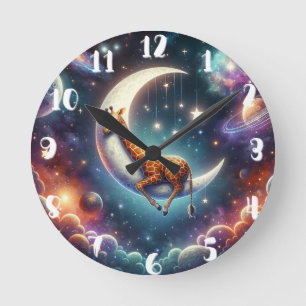 Reloj Redondo Mediano Cría Celestial de Jirafa Durmiendo en la Luna y la