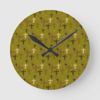 Cruces cristianas dibujadas a mano sobre verde