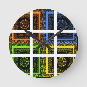 Reloj Redondo Mediano Cuadrado en una caja