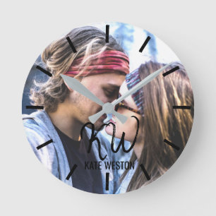 Reloj Redondo Mediano Custom Photo and Brush Script Monogram