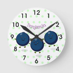 Reloj Redondo Mediano Cute happy blueberries purple cartoon illustration