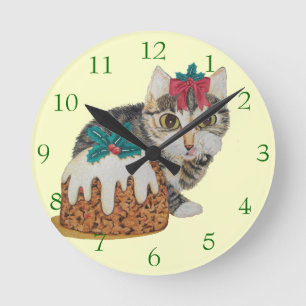 Reloj Redondo Mediano cute kitten gray tabby licking paw christmas